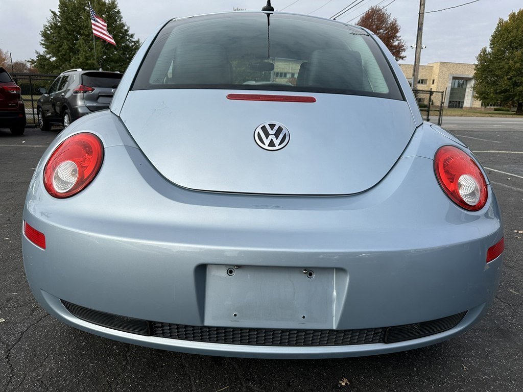 Used 2010 Volkswagen Beetle Coupe image 39