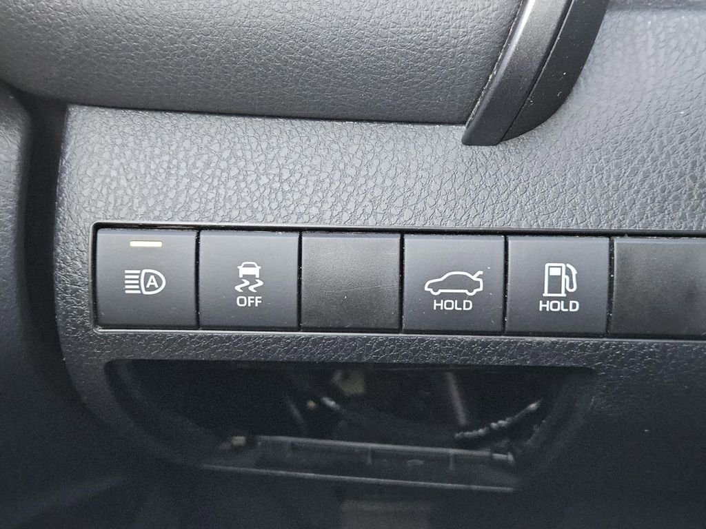 Used 2024 Toyota Camry SE FWD image 17