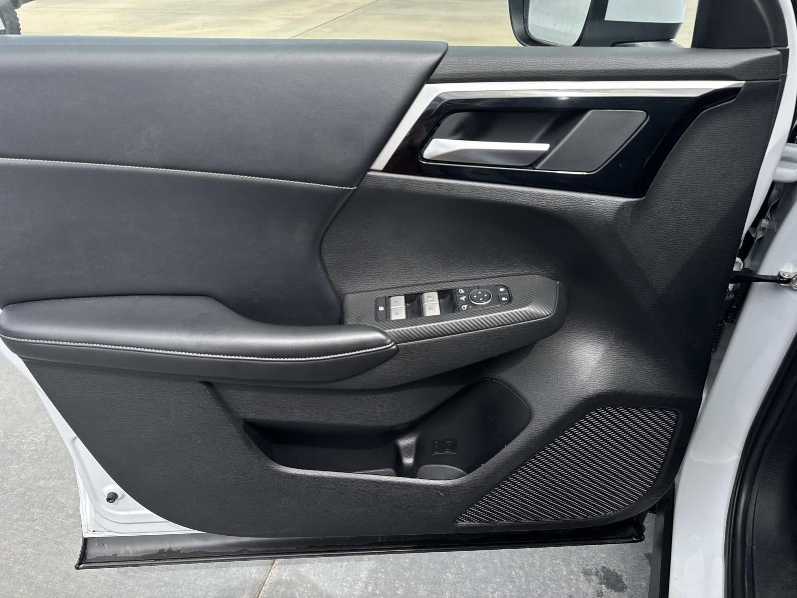 Used 2023 Mitsubishi Outlander SE AWD/4WD image 18
