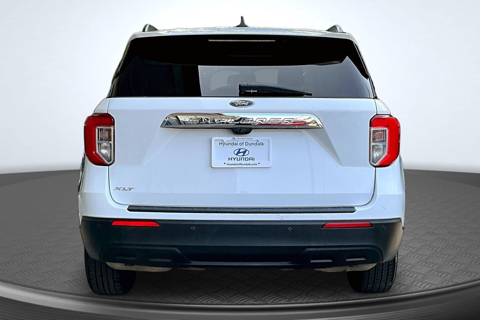 Used 2021 Ford Explorer XLT RWD image 4