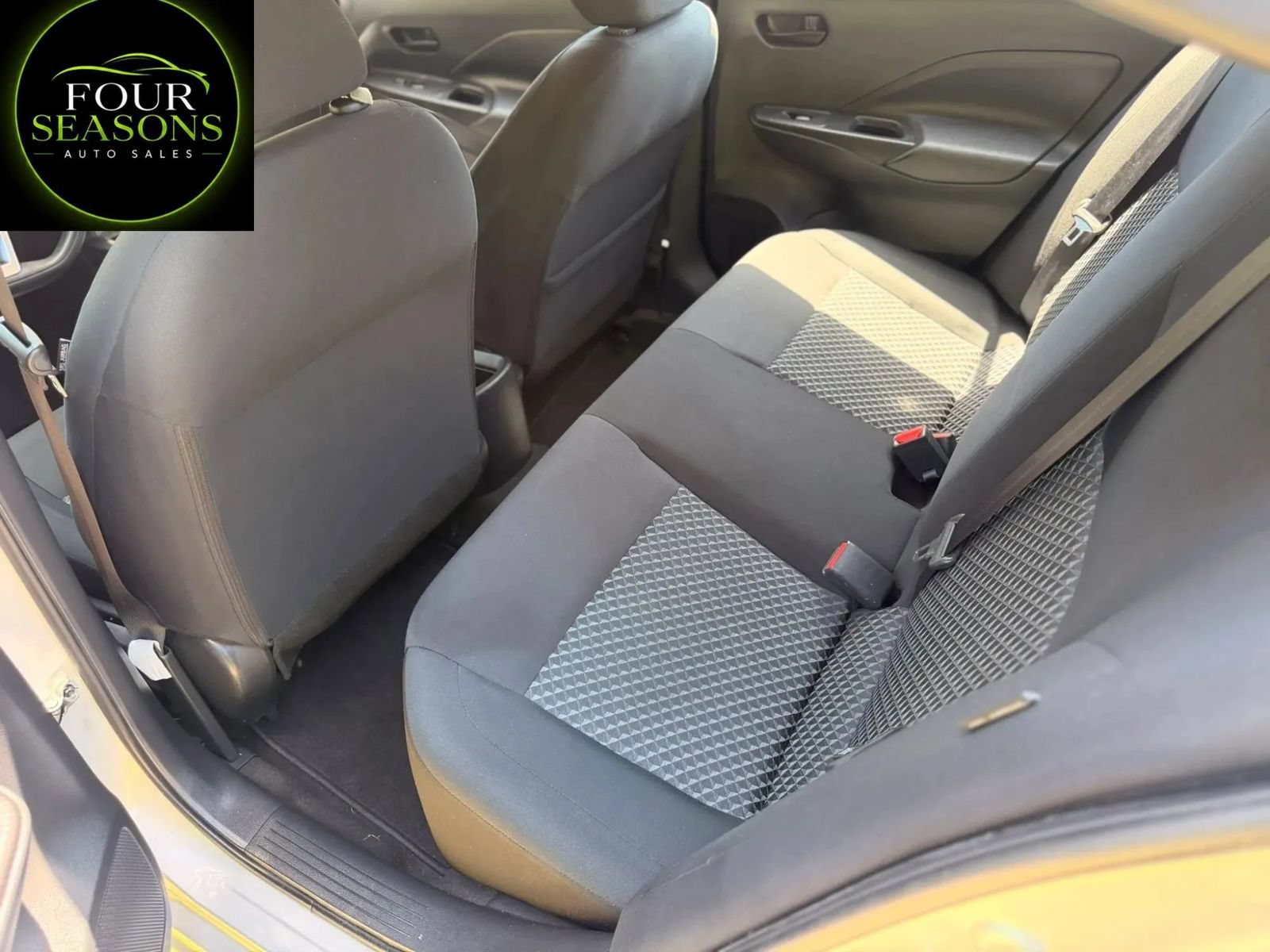 Used 2021 Nissan Versa S FWD image 6