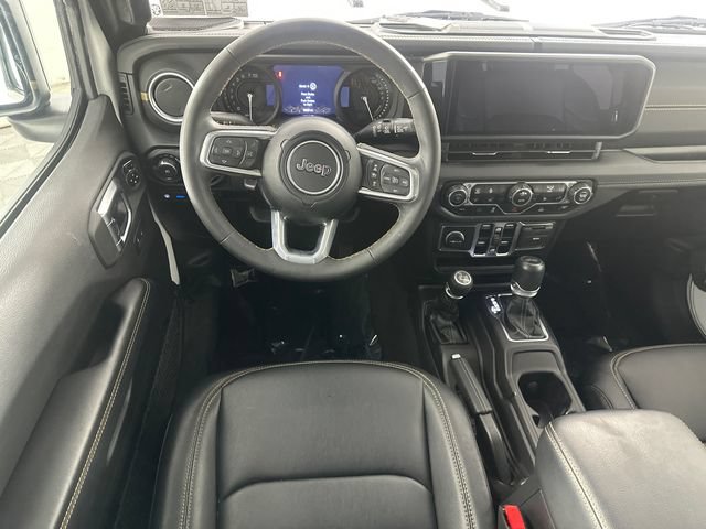 Used 2024 Jeep Wrangler Unlimited Sahara AWD/4WD image 6
