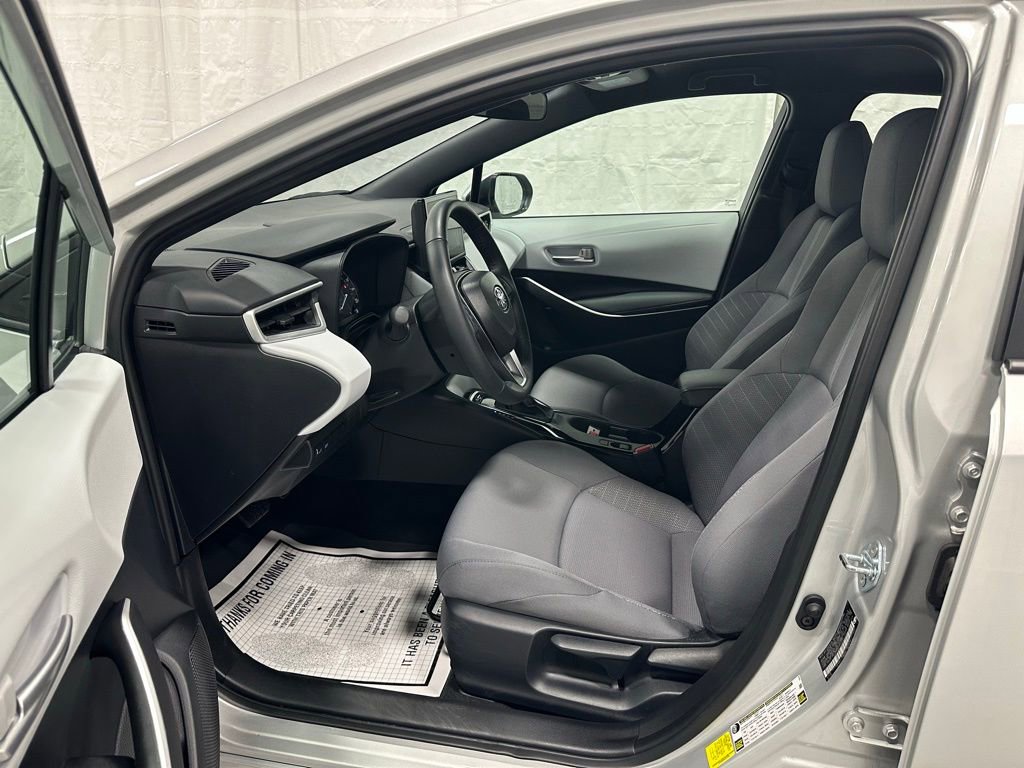 Used 2025 Toyota Corolla SE image 10