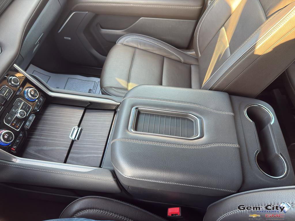Used 2023 GMC Yukon XL Denali image 24