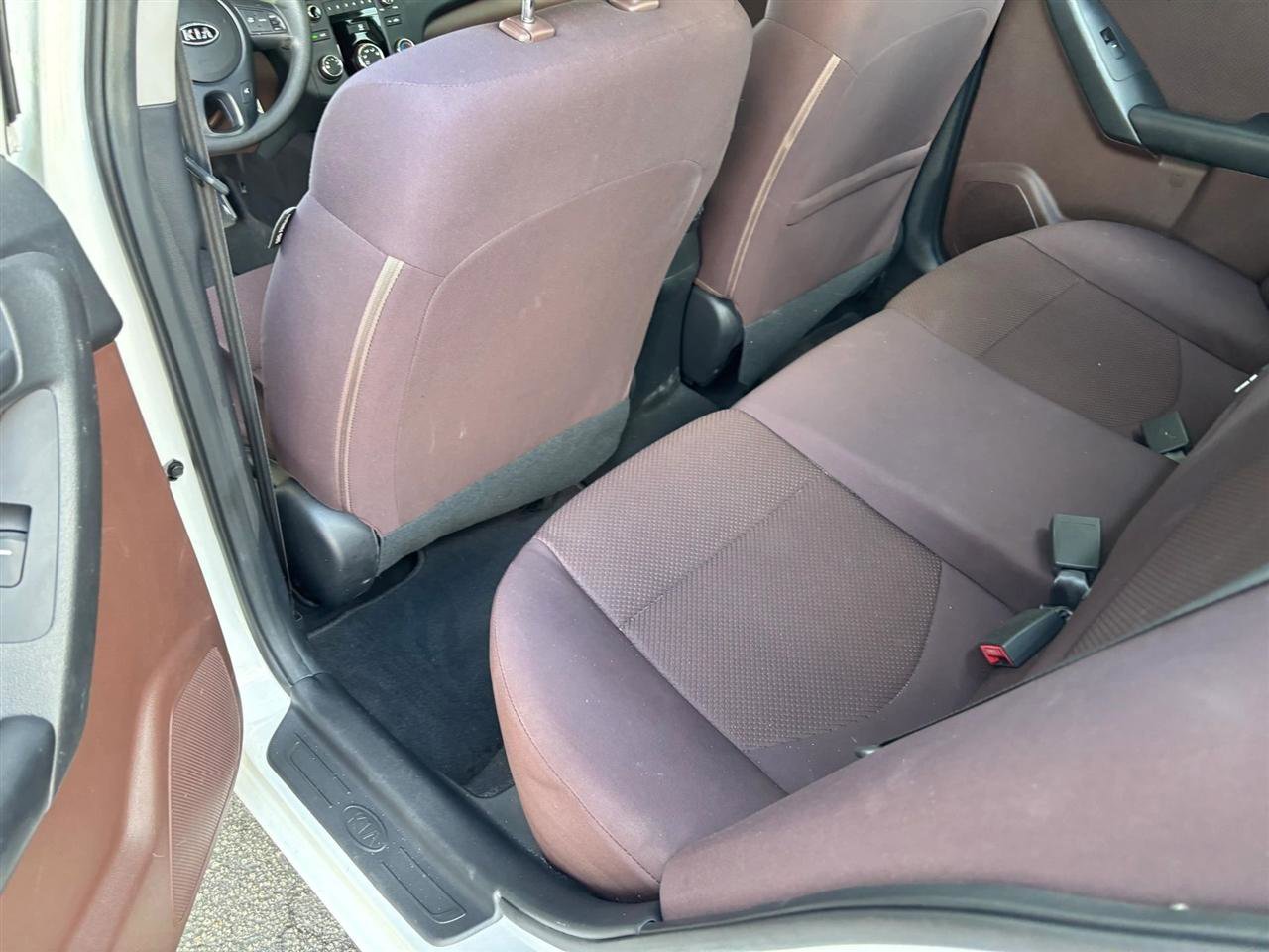 Used 2010 Kia Forte EX image 10