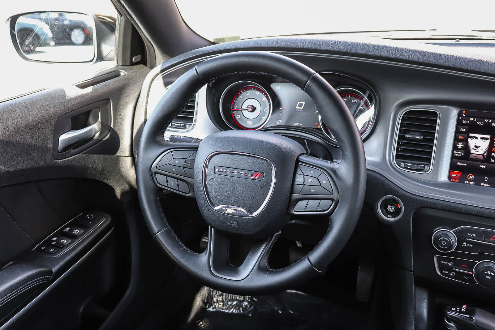 Used 2023 Dodge Charger SXT RWD image 14