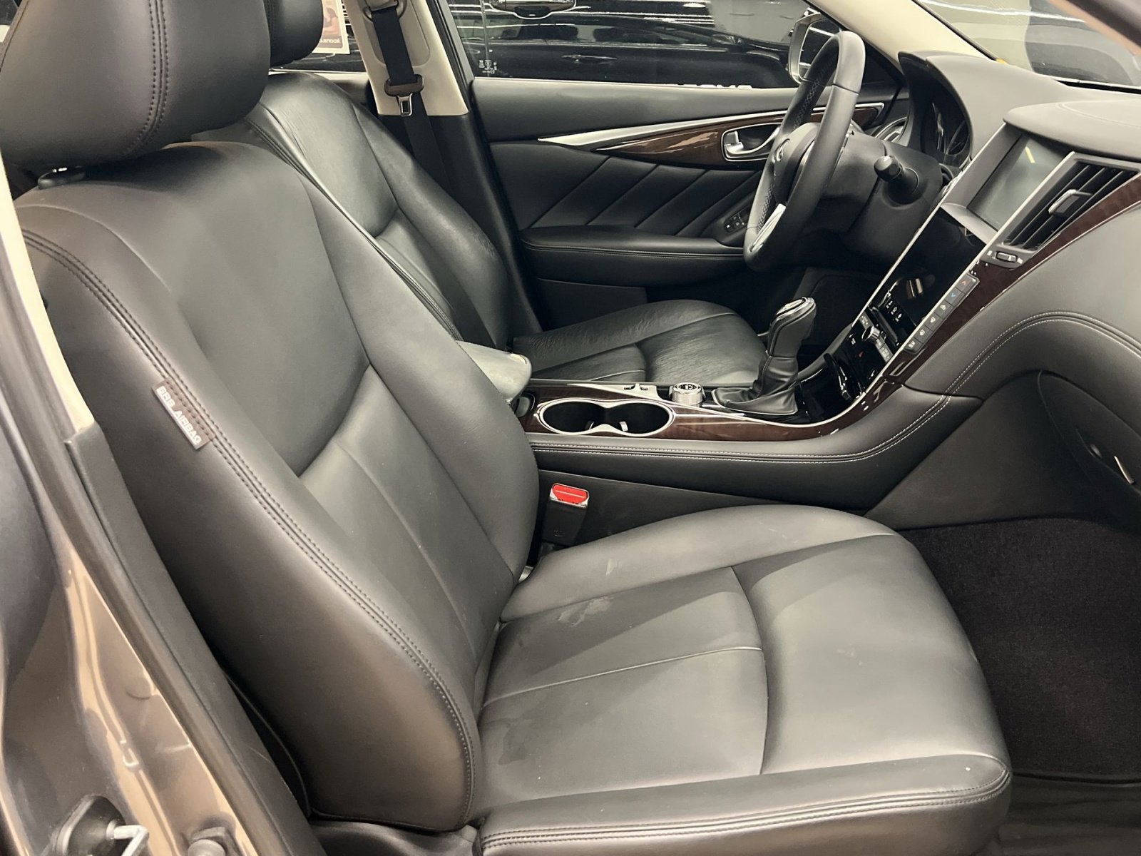 Used 2018 INFINITI Q50 Luxe w/ Essential Package (3.0T Luxe) image 25