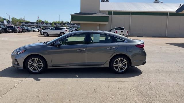 Used 2019 Hyundai Sonata Limited w/ Ultimate Package 04 FWD image 5