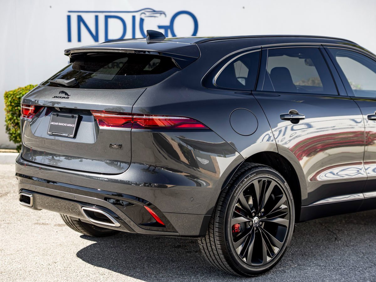 New 2026 Jaguar F-PACE R-Dynamic S image 7