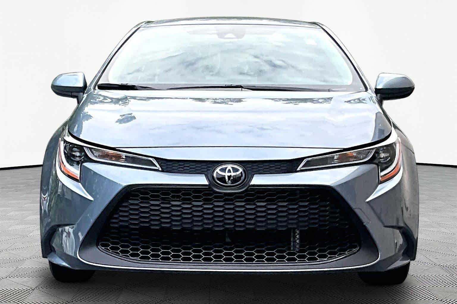 Certified 2022 Toyota Corolla LE w/ Carpet Mat Package (TMS) FWD image 4