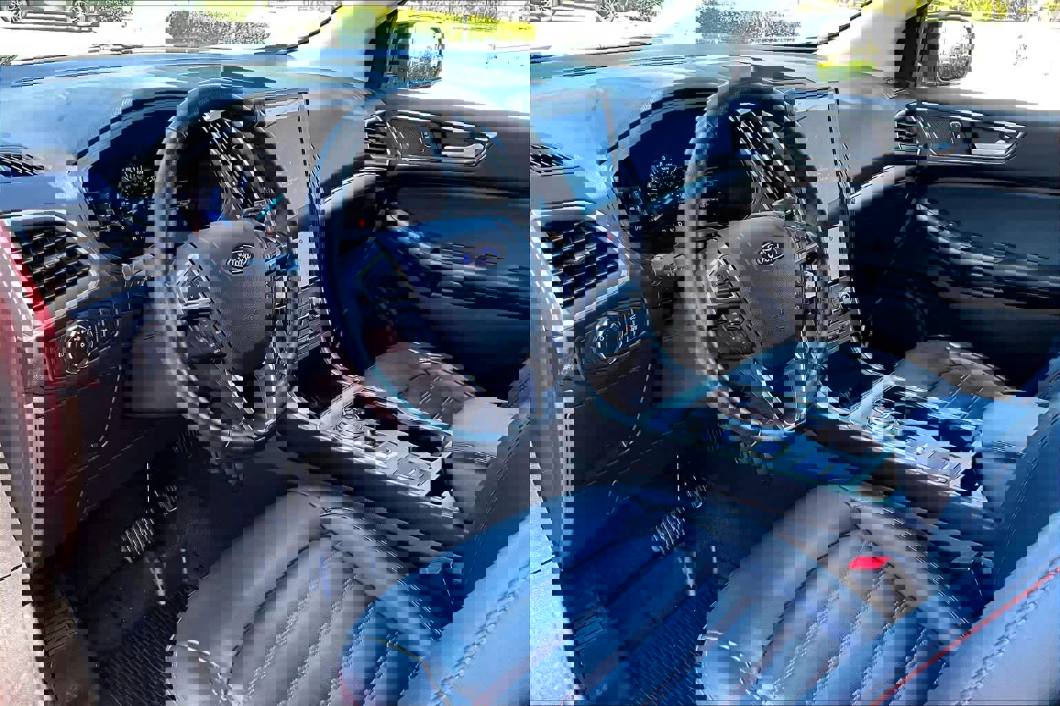 Used 2022 Ford Edge SEL w/ Sport Appearance Package image 18