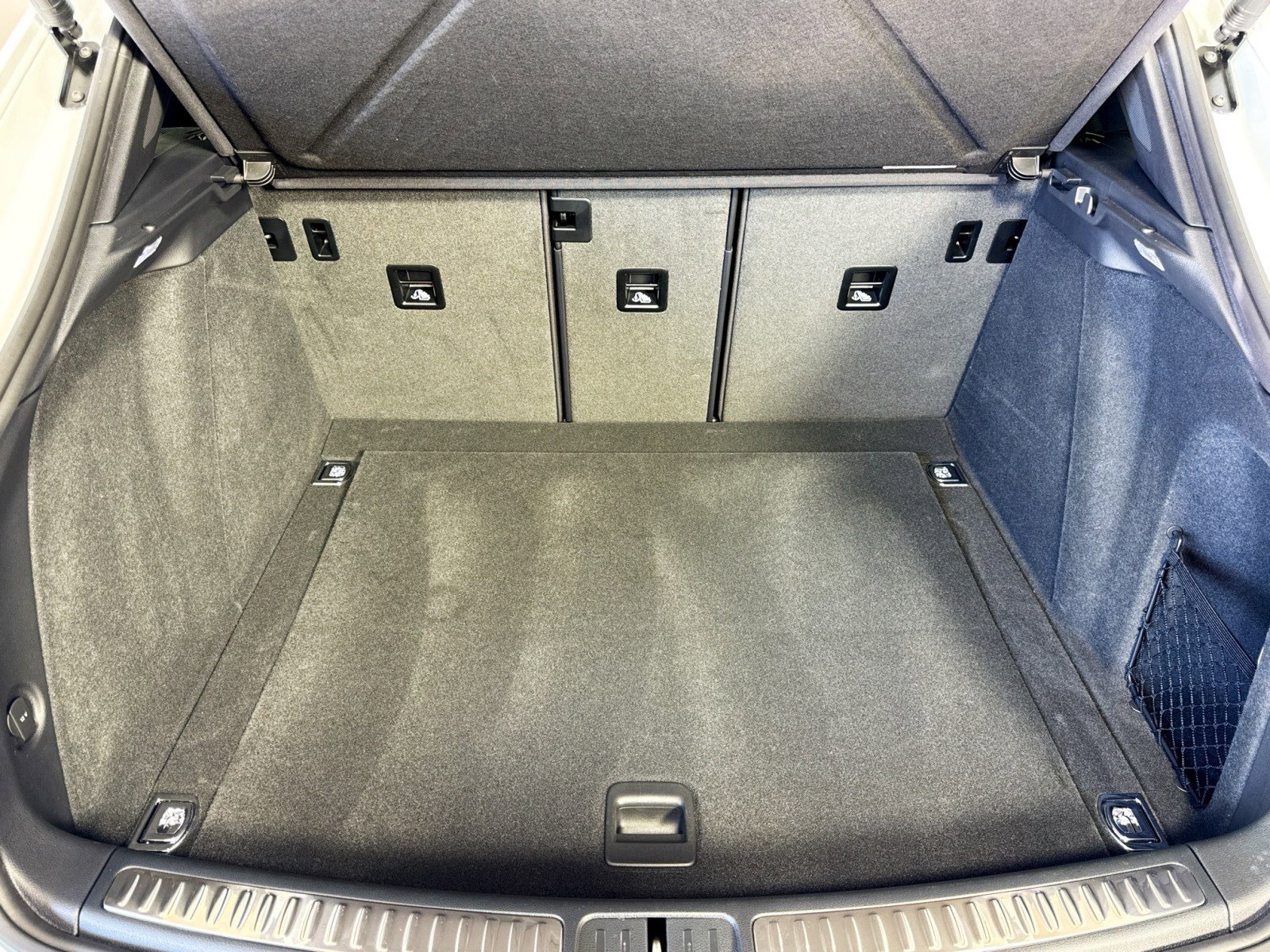 Used 2025 Porsche Macan Turbo image 23