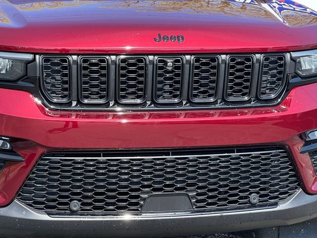 Used 2024 Jeep Grand Cherokee Limited w/ Luxury Tech Group II image 47