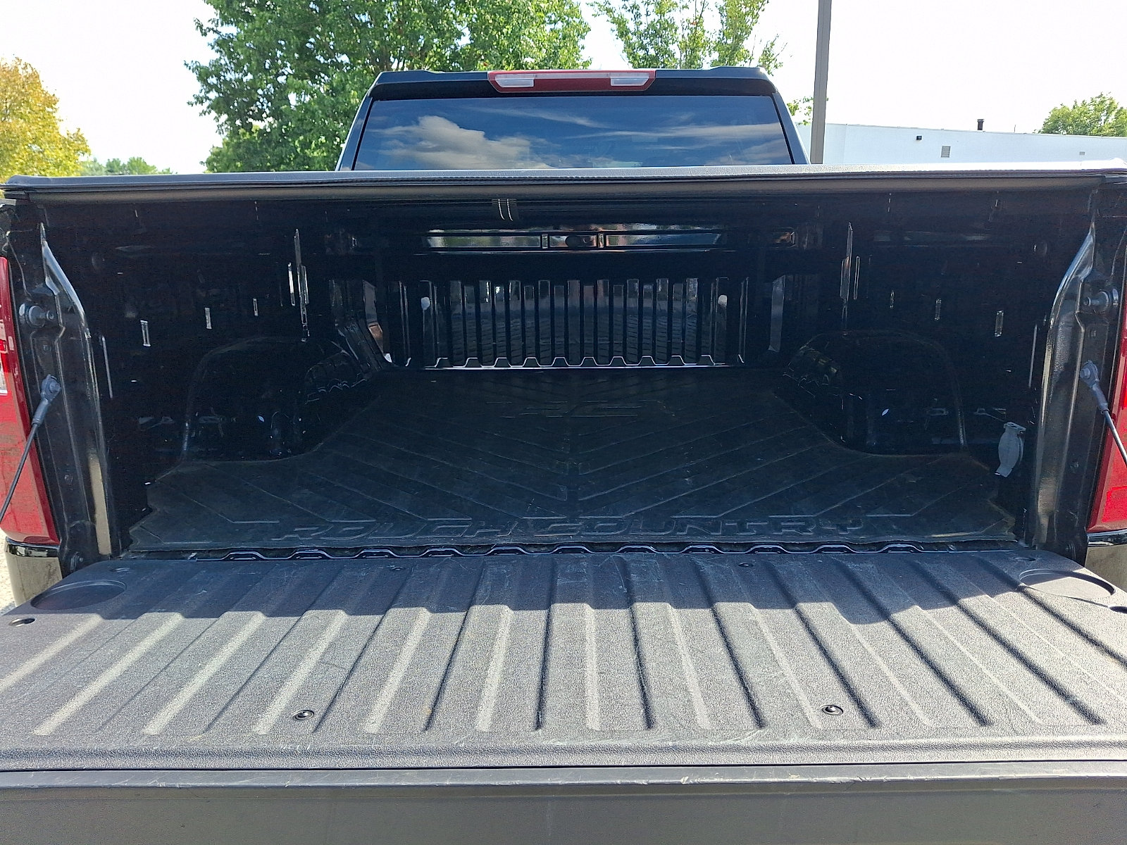 Used 2024 Chevrolet Silverado 1500 LT AWD/4WD image 30