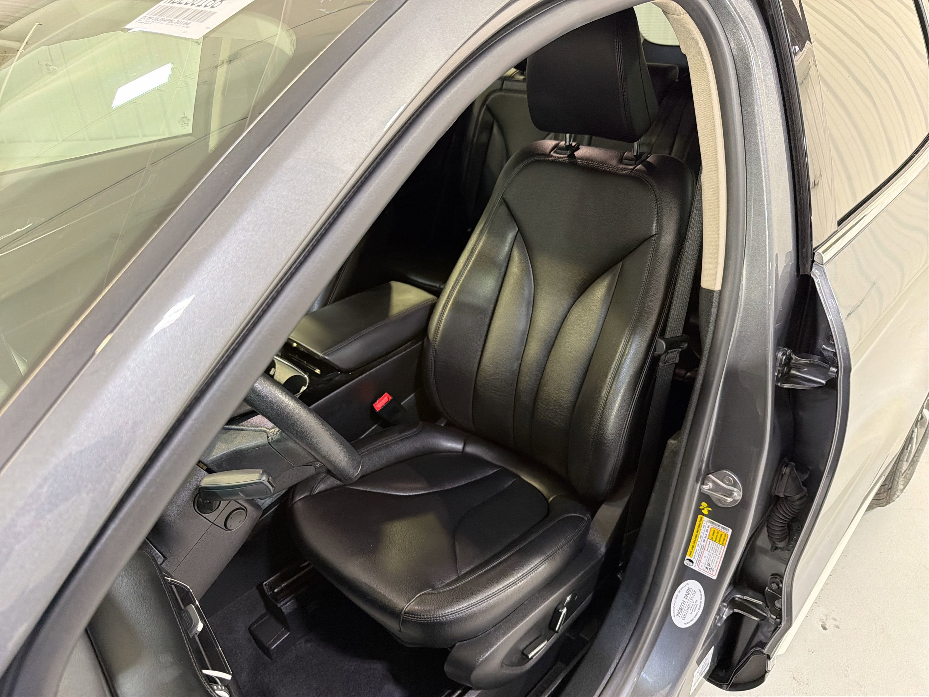 Used 2023 Lincoln Nautilus AWD w/ Premium Package image 10