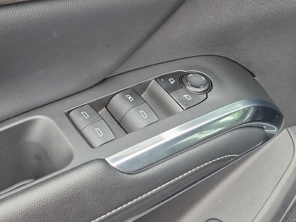Certified 2025 Chevrolet Traverse LT AWD/4WD image 16