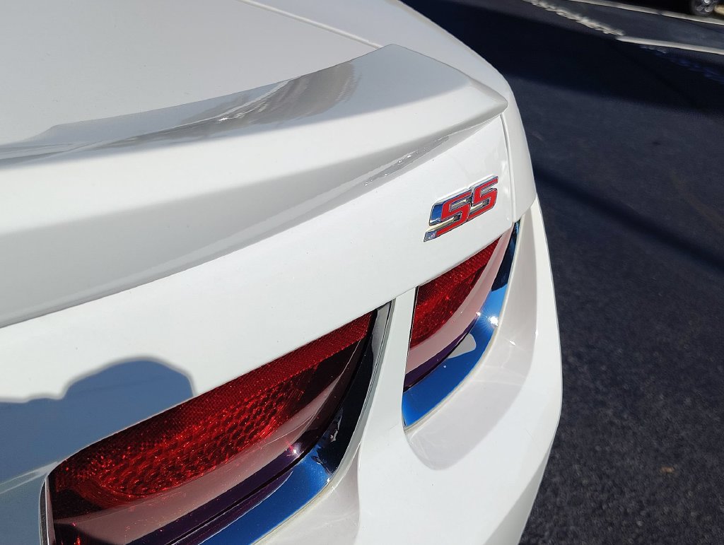 Used 2011 Chevrolet Camaro SS w/ RS Package RWD image 6