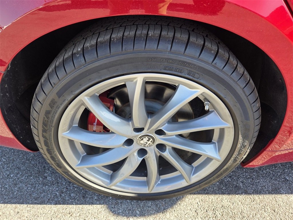 Used 2022 Alfa Romeo Giulia Ti image 10