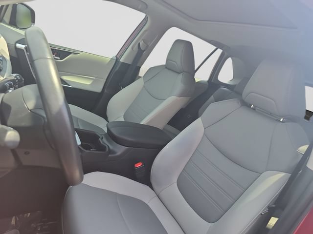 Used 2025 Toyota RAV4 XLE Premium FWD image 15