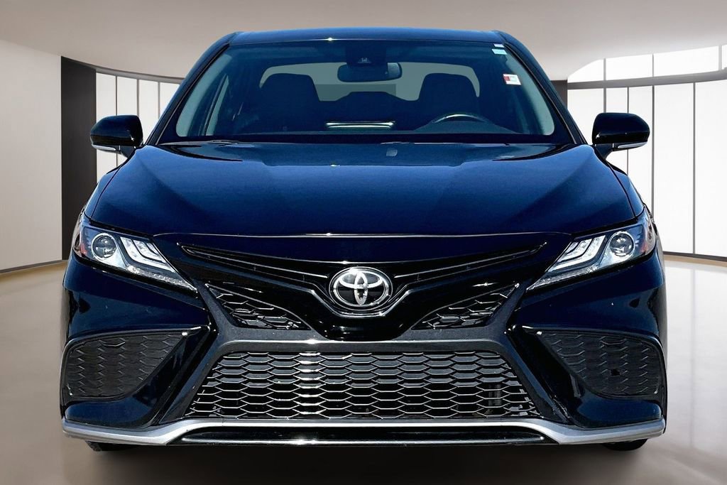 Used 2021 Toyota Camry XSE image 3