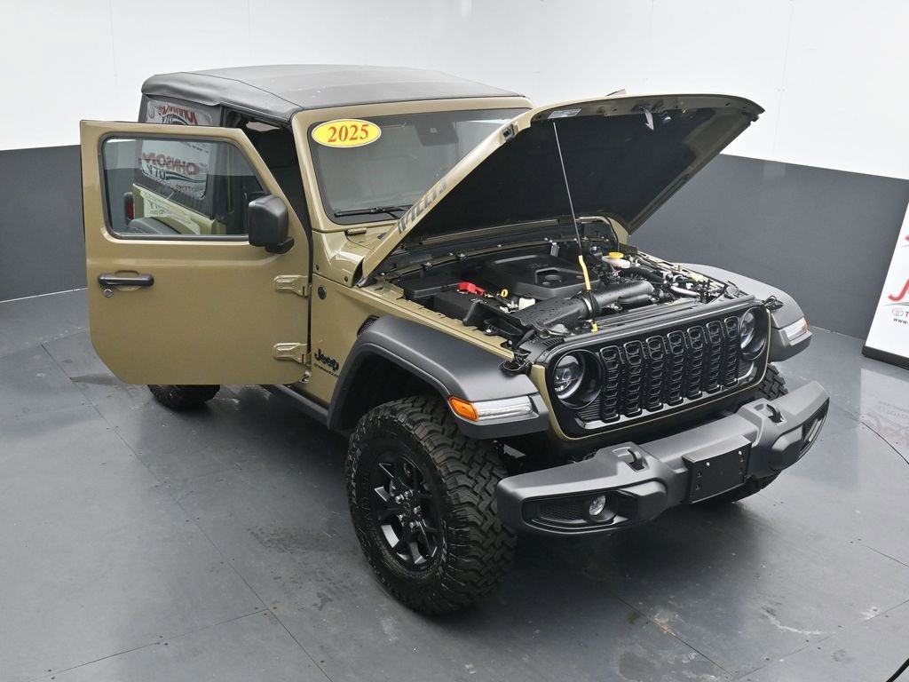Used 2025 Jeep Wrangler Sport image 40