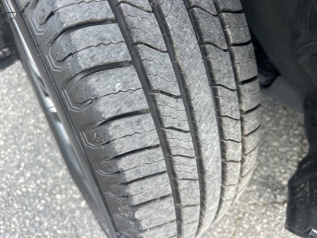 Used 2021 Toyota RAV4 SE image 33