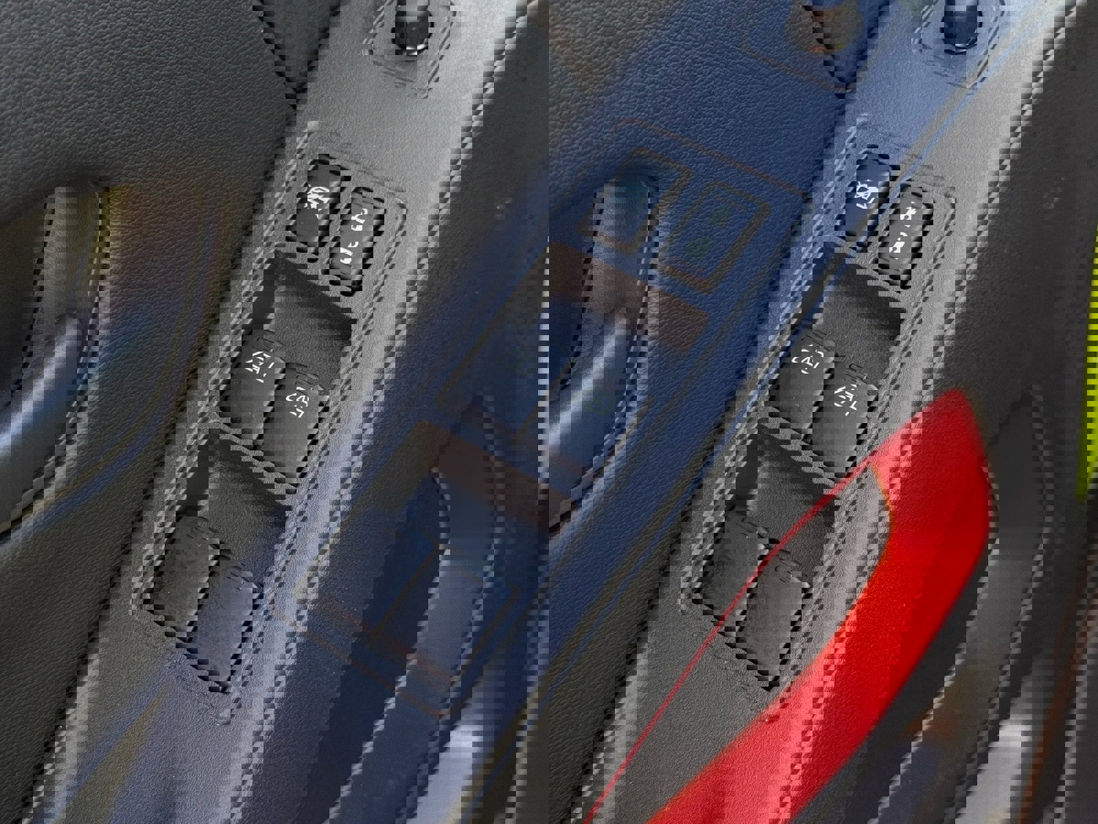 New 2026 Nissan Frontier PRO-4X w/ Pro-4x Convenience Package image 17