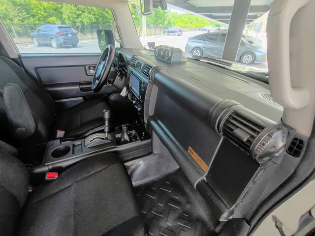 Used 2013 Toyota FJ Cruiser 4WD w/ Convenience Pkg image 43