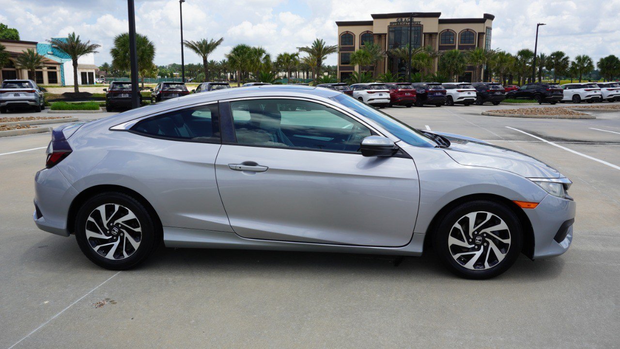 Used 2016 Honda Civic LX-P image 4