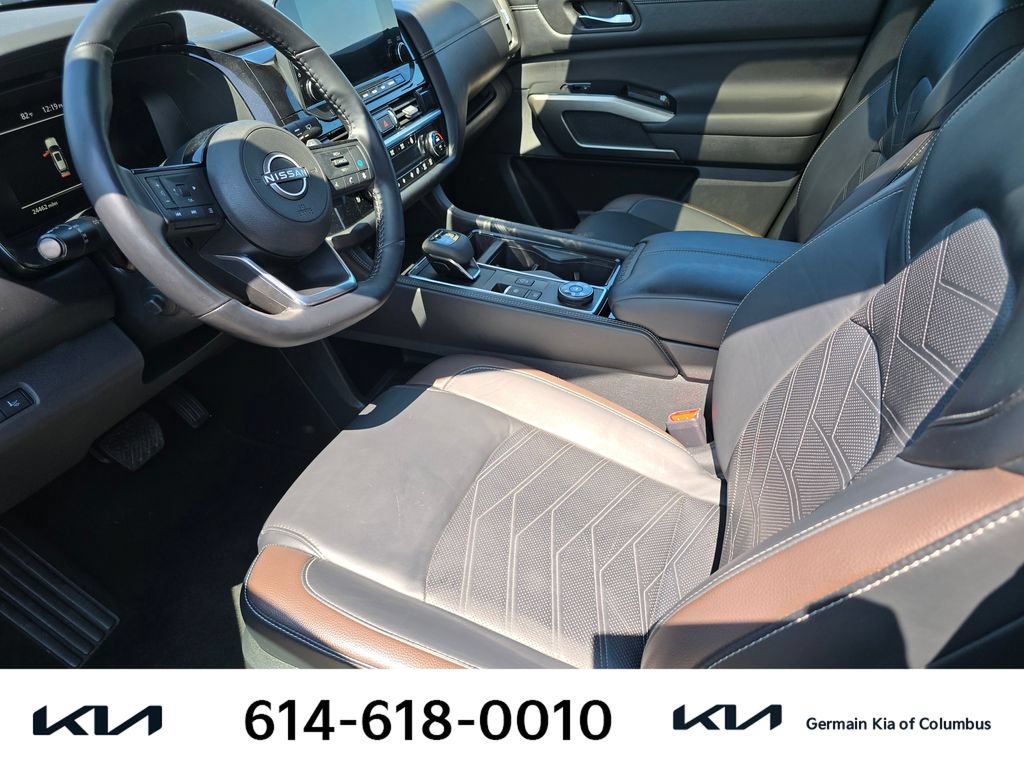 Used 2023 Nissan Pathfinder Platinum AWD/4WD image 17