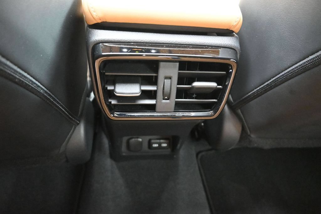 Certified 2025 Lexus NX 250 FWD w/ Towing Package (2000 Lbs) image 18