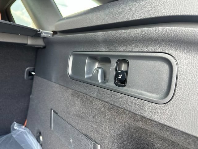 New 2026 Mercedes-Benz GLC 300 4MATIC image 34