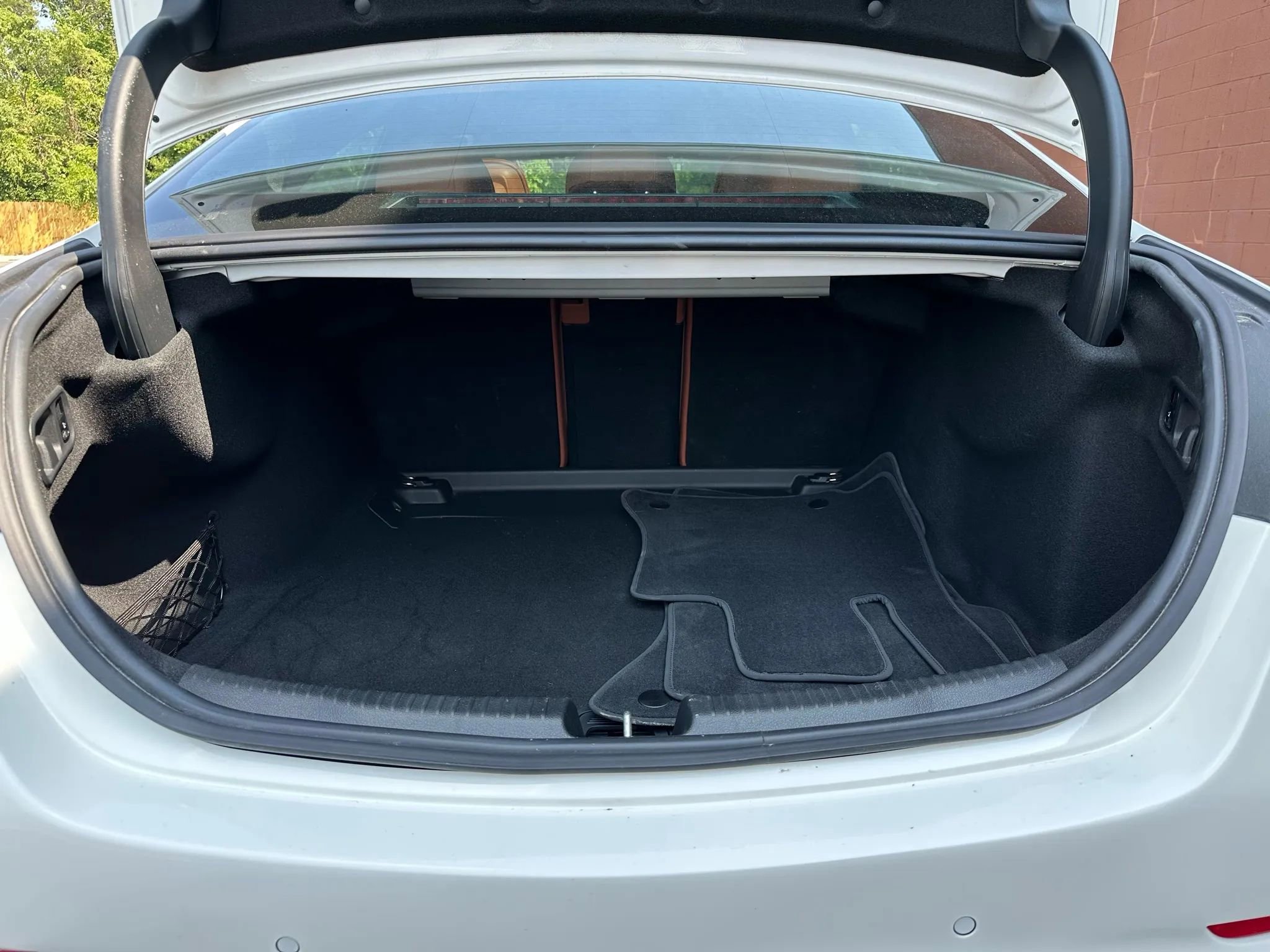 Used 2025 Mercedes-Benz C 300 4MATIC Sedan image 30