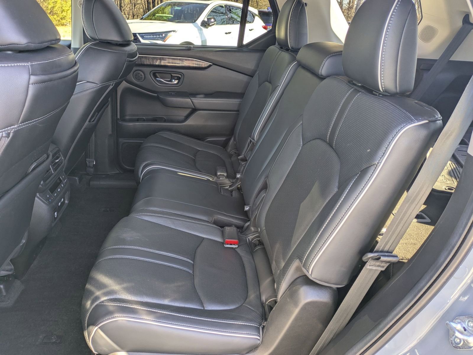 Used 2023 Honda Pilot Elite image 25