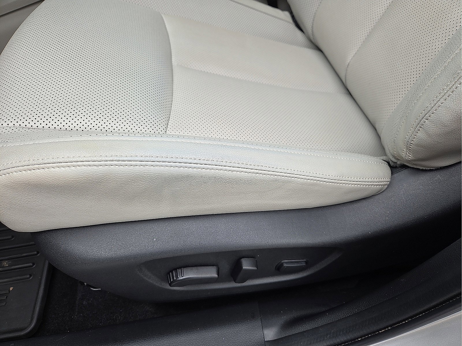 Used 2022 Nissan Rogue Sport SL w/ Premium Package image 14