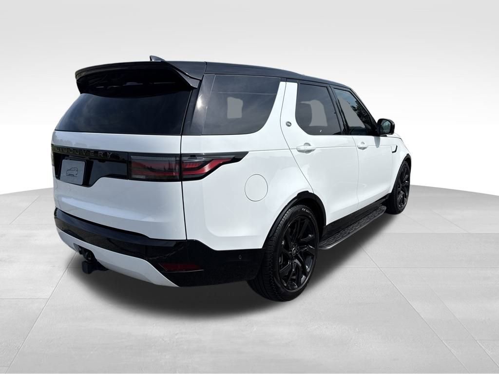 Used 2025 Land Rover Discovery Dynamic SE AWD/4WD image 7