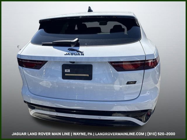 New 2026 Jaguar F-PACE R-Dynamic S image 3
