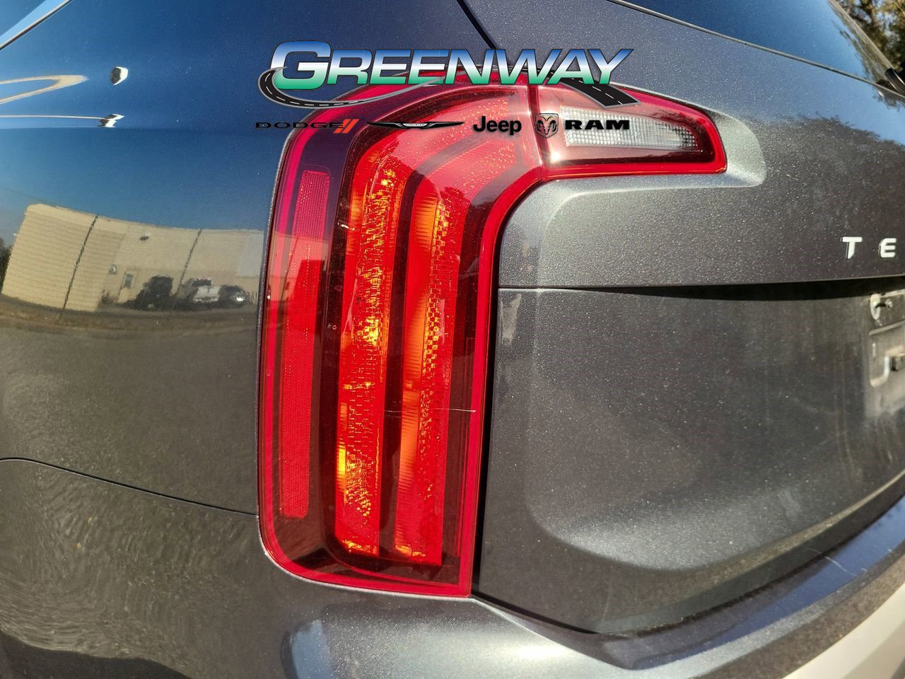 Used 2024 Kia Telluride LX image 6