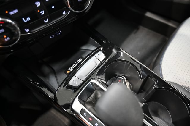 New 2026 Chevrolet Trax LT w/ Sunroof Package FWD image 19