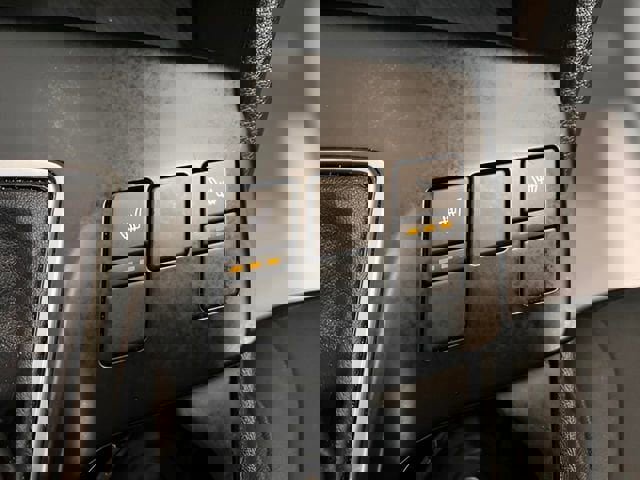 Used 2025 Kia Sportage LX image 30