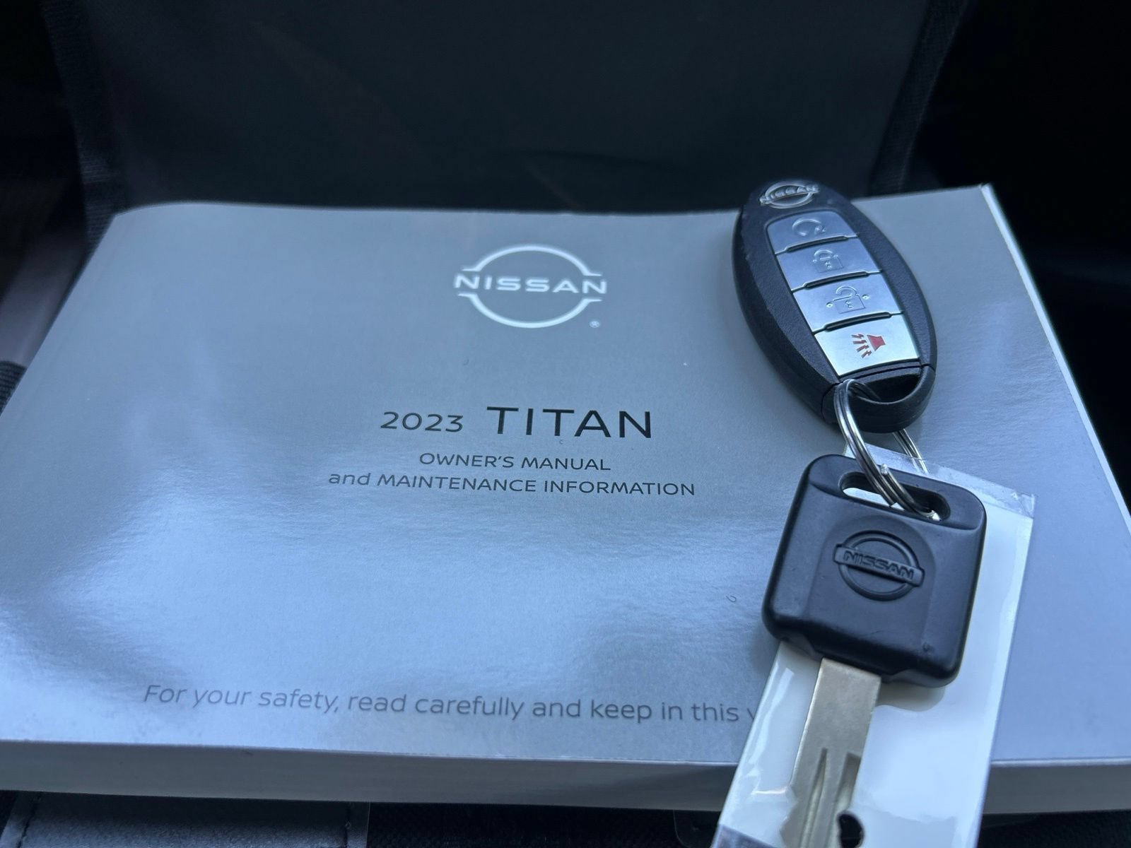 Used 2023 Nissan Titan Platinum Reserve w/ Moonroof Package AWD/4WD image 19