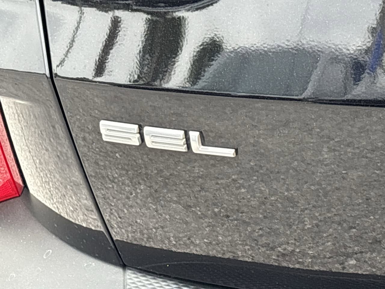 Used 2022 Ford Escape SEL image 10