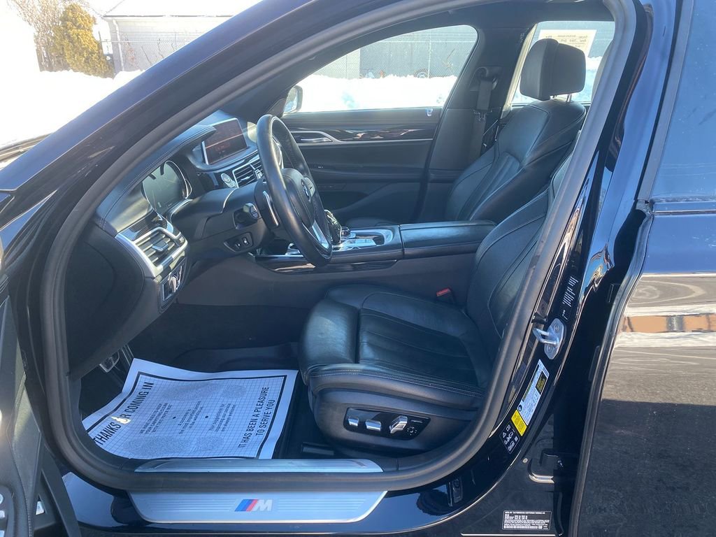 Used 2019 BMW 740i xDrive w/ Executive Package image 12