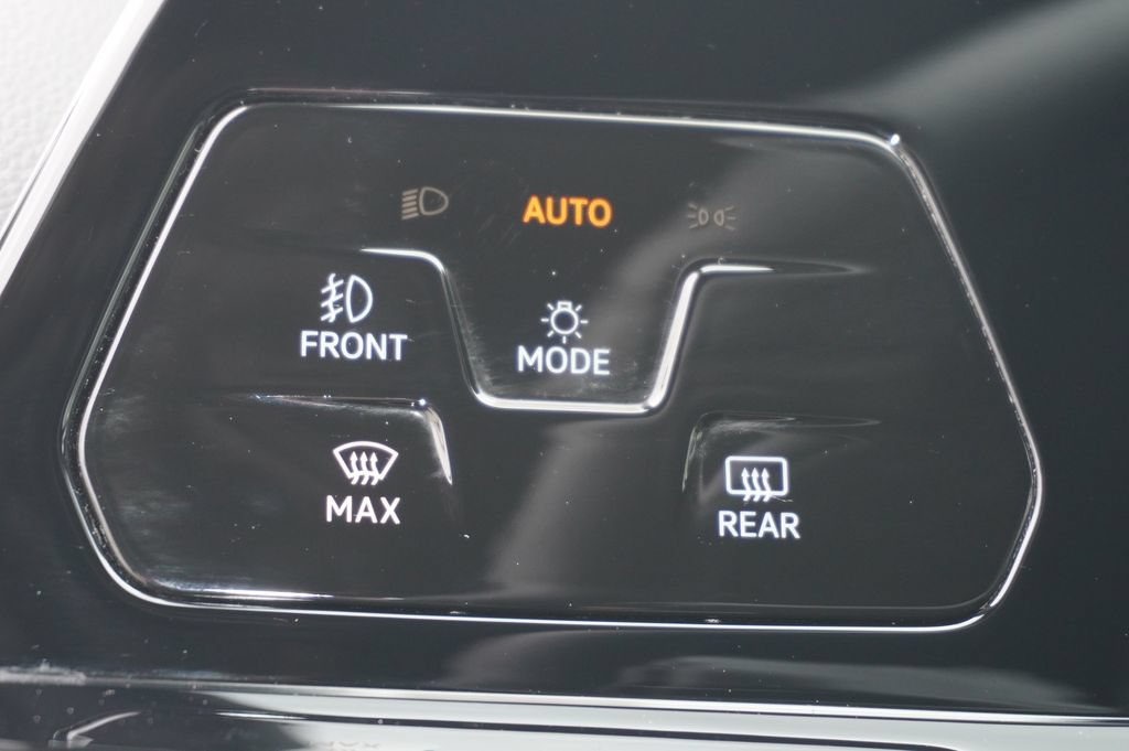Used 2022 Volkswagen GTI SE FWD image 13