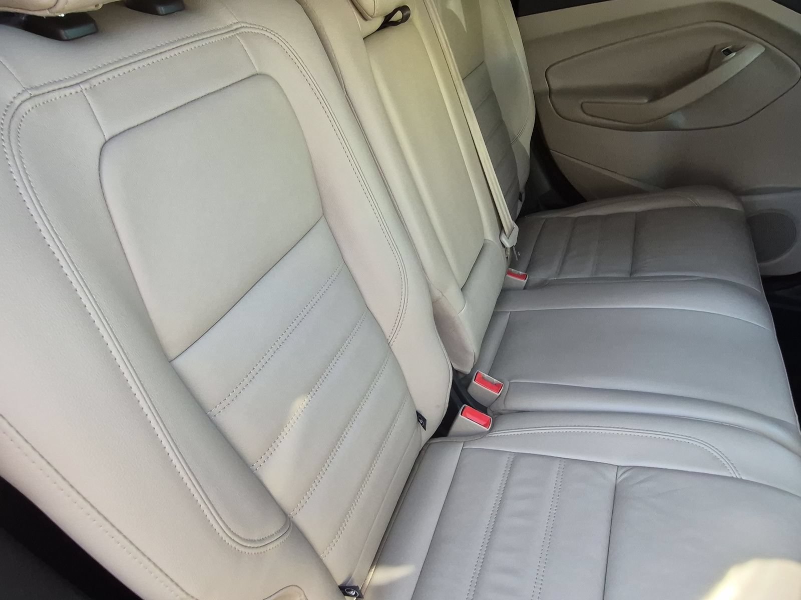 Used 2017 Ford Escape SE w/ SE Leather Comfort Package AWD/4WD image 21