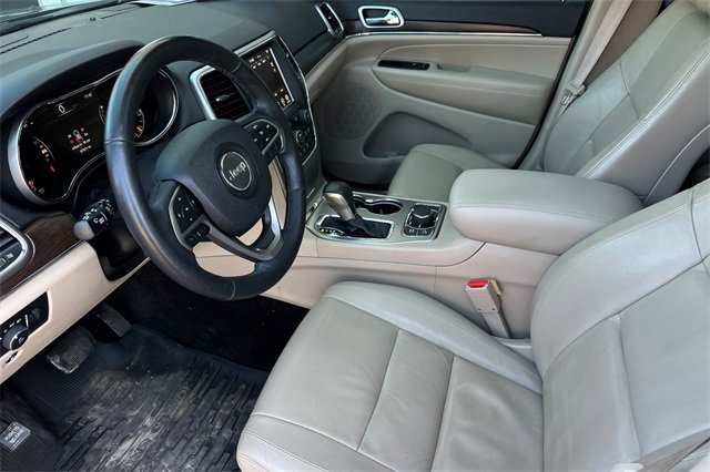 Used 2018 Jeep Grand Cherokee Limited w/ Trailer Tow Group IV image 11