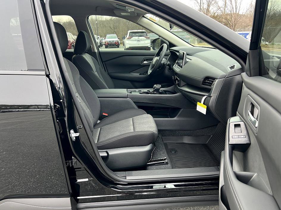 New 2026 Nissan Rogue SV w/ Cold Weather Package image 17