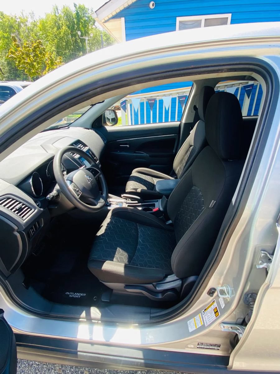 Used 2023 Mitsubishi Outlander Sport AWD image 6