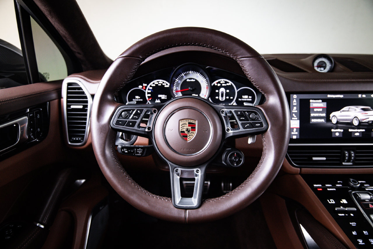 Used 2020 Porsche Cayenne Turbo AWD/4WD image 26