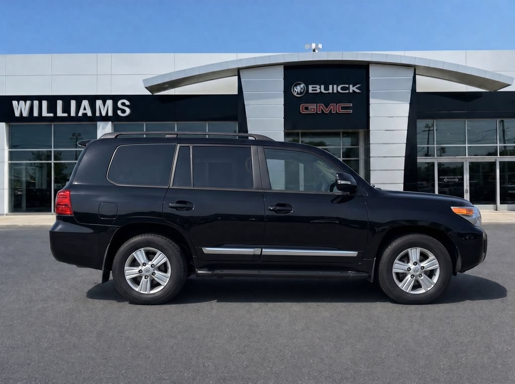 Used 2013 Toyota Land Cruiser AWD/4WD image 7